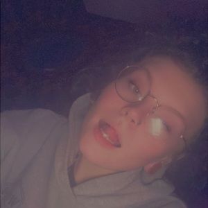 Meet your Posher, Abby